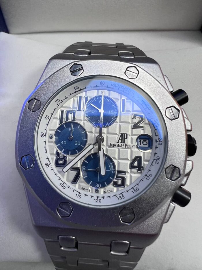 AP Royal Oak Offshore Safari  steal & blue - Image 4