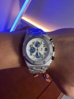 AP Royal Oak Offshore Safari  steal & blue - Image 5